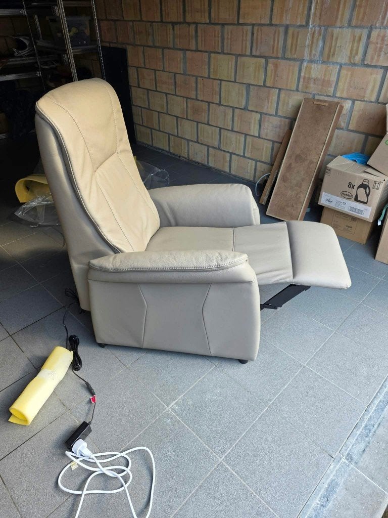 Elektrische Relax leder - lift functie - nieuw, Huis en Inrichting, Ophalen