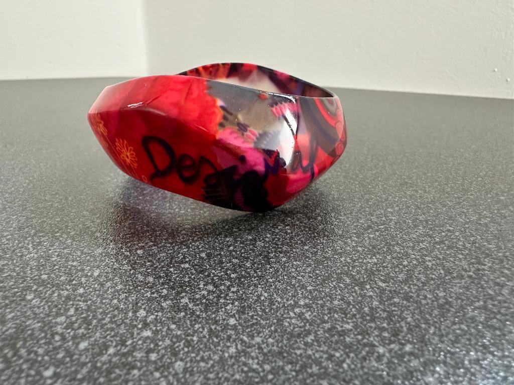 Desigual armband nieuw, Handtassen en Accessoires, Armbanden, Ophalen of Verzenden, Nieuw, Rood
