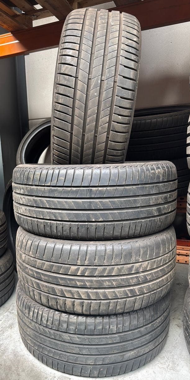2454019 245/40/19 245/40R19 zomerbanden merk Bridgestone, Ophalen