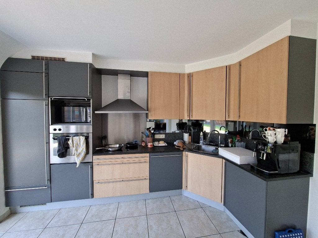 Hoekkeuken met oven, frigo, vaatwas, Huis en Inrichting, Keuken | Complete keukens, Ophalen, Gebruikt, Hoekkeuken, Graniet of Steen
