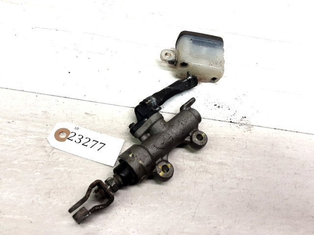 CBR125R 2011 - 2016 Honda Rempomp D1-48020