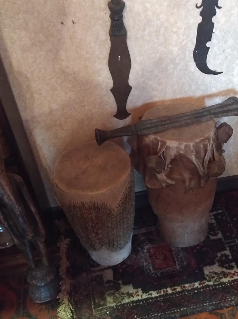 2 Bongos Trommels Uit De Congo . 50 Euro Stuk., Ophalen