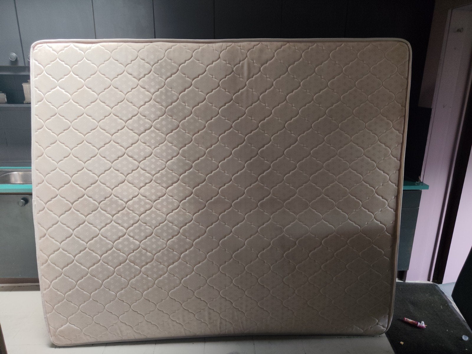 Bon matelas GRATUIT disponible avec éventuellement si vous l, Enlèvement