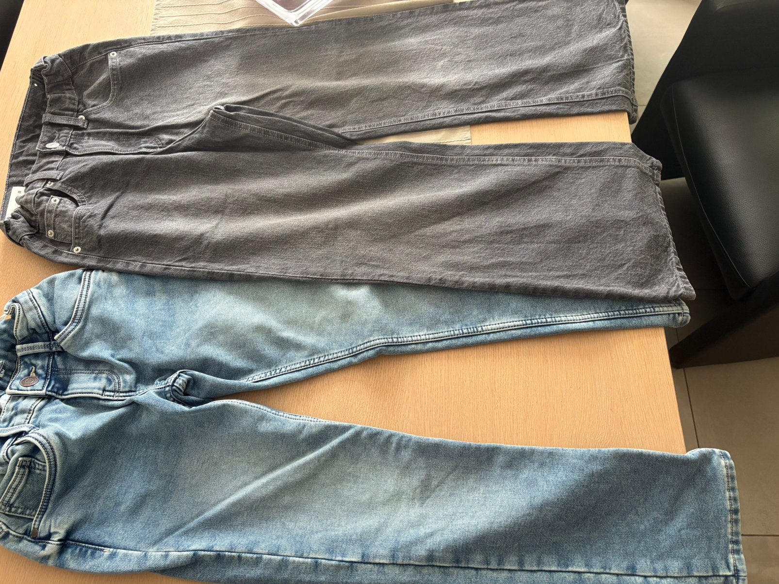 Jeansbroek, Ophalen, Zo goed als nieuw