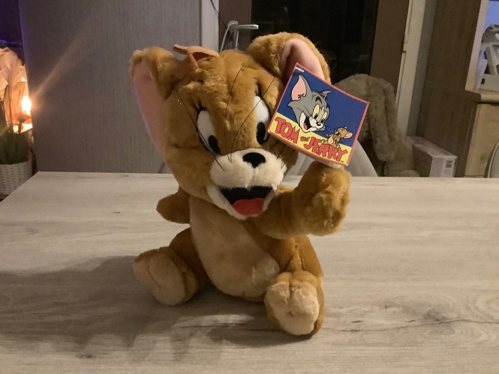 Tom & Jerry Jerry pluche character (Nieuw) (30 cm), Verzamelen, Stripfiguren, Ophalen of Verzenden, Overige figuren, Nieuw, Beeldje of Figuurtje