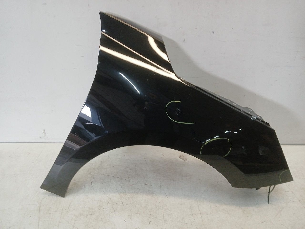 Spatbord rechts voor Opel Corsa, Auto-onderdelen, Onderdelen@venauto.nl, Van der Ven Autorecycling B.V., Gebruikt, Ettenseweg 76, 4706 PB Roosendaal, The Netherlands