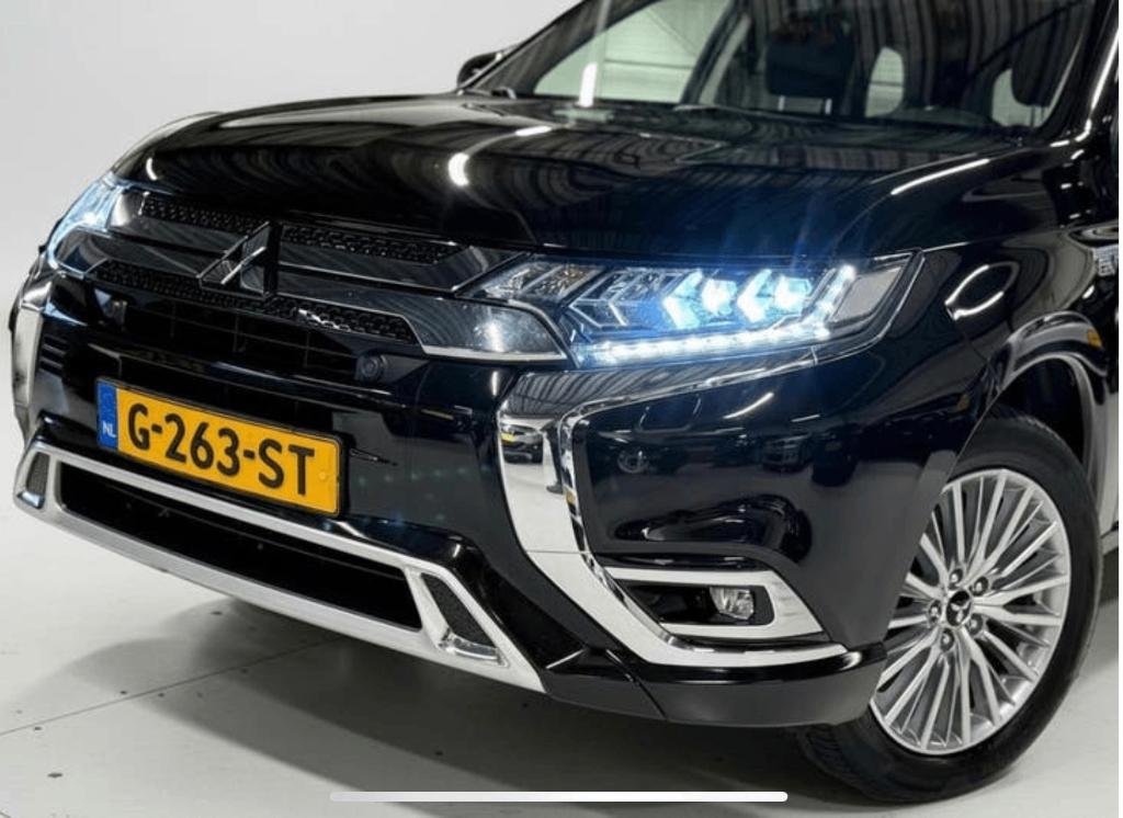 Mitsubishi Outlander te koop, Autos, Mitsubishi, Cuir et Alcantara, Achat, Outlander, Entretenue par le concessionnaire