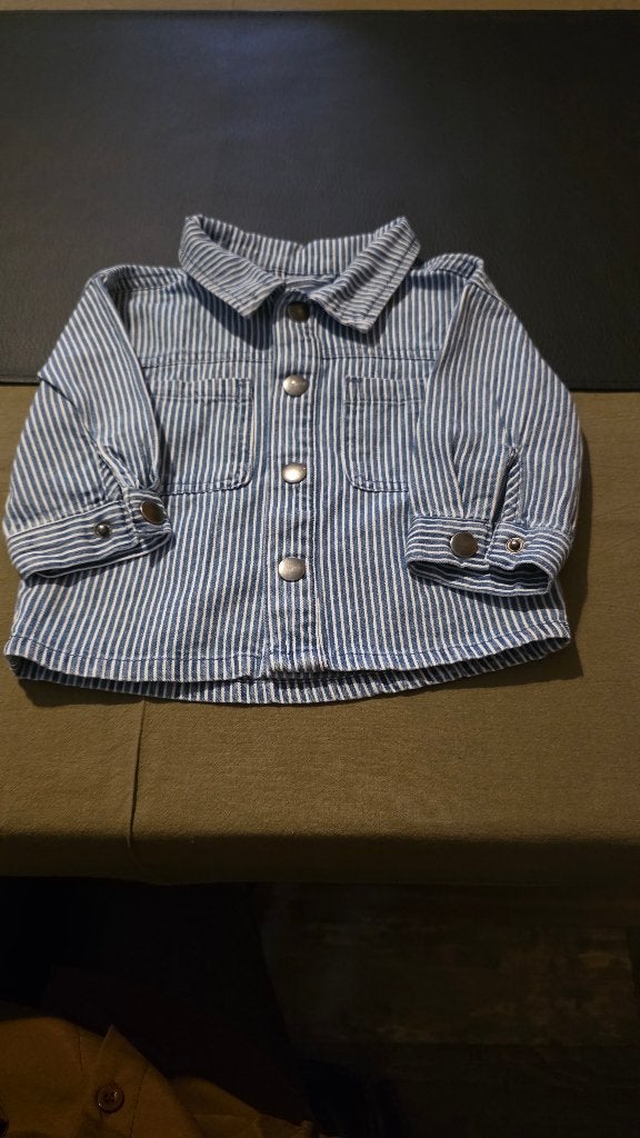 Chemise ou veste en jean, Enfants & Bébés, Chemise ou Chemisier, Comme neuf, Enlèvement, Zeeman