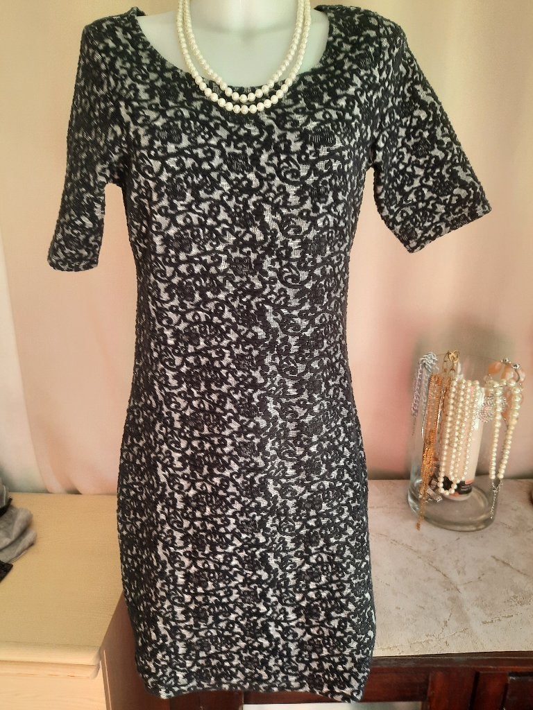 Zwart kleedje Tramontana L, Kleding | Dames, Tramontana, Zwart, Maat 42/44 (L), Ophalen of Verzenden