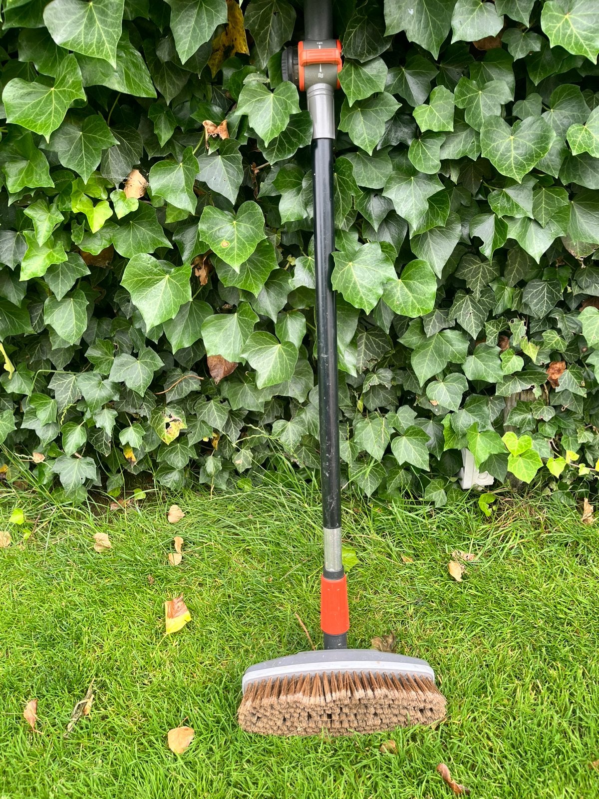 Gardena Terrasborstel met steel, Tuin en Terras, Ophalen, Gebruikt