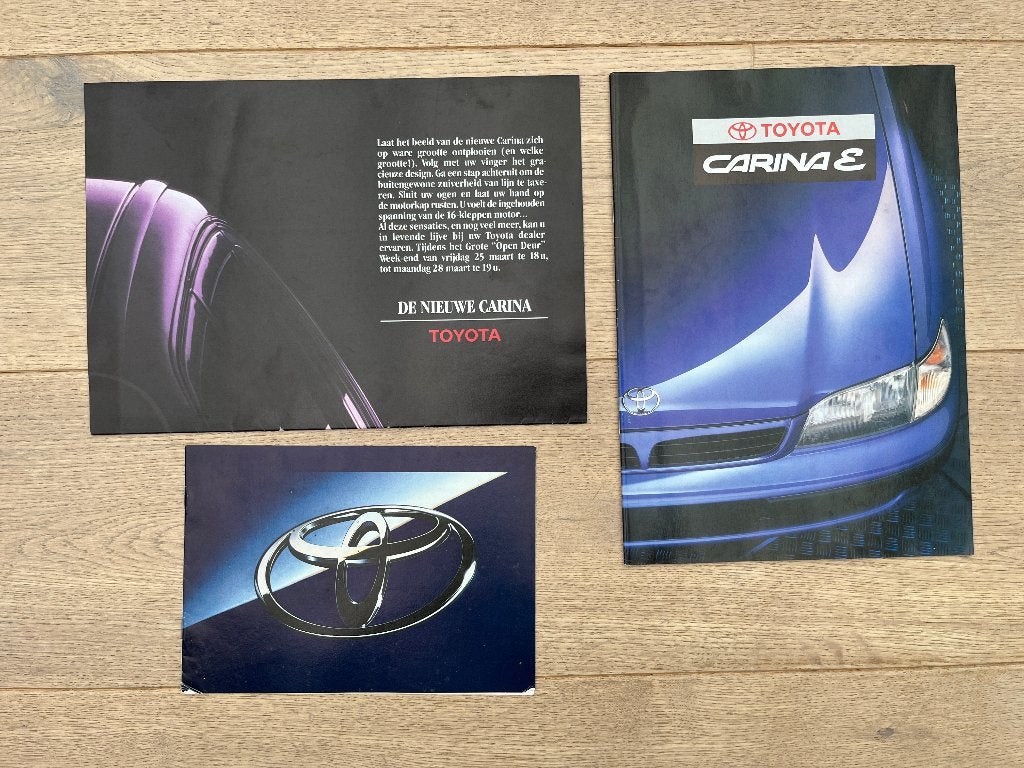 FOLDERS TOYOTA CARINA, Ophalen of Verzenden, Toyota