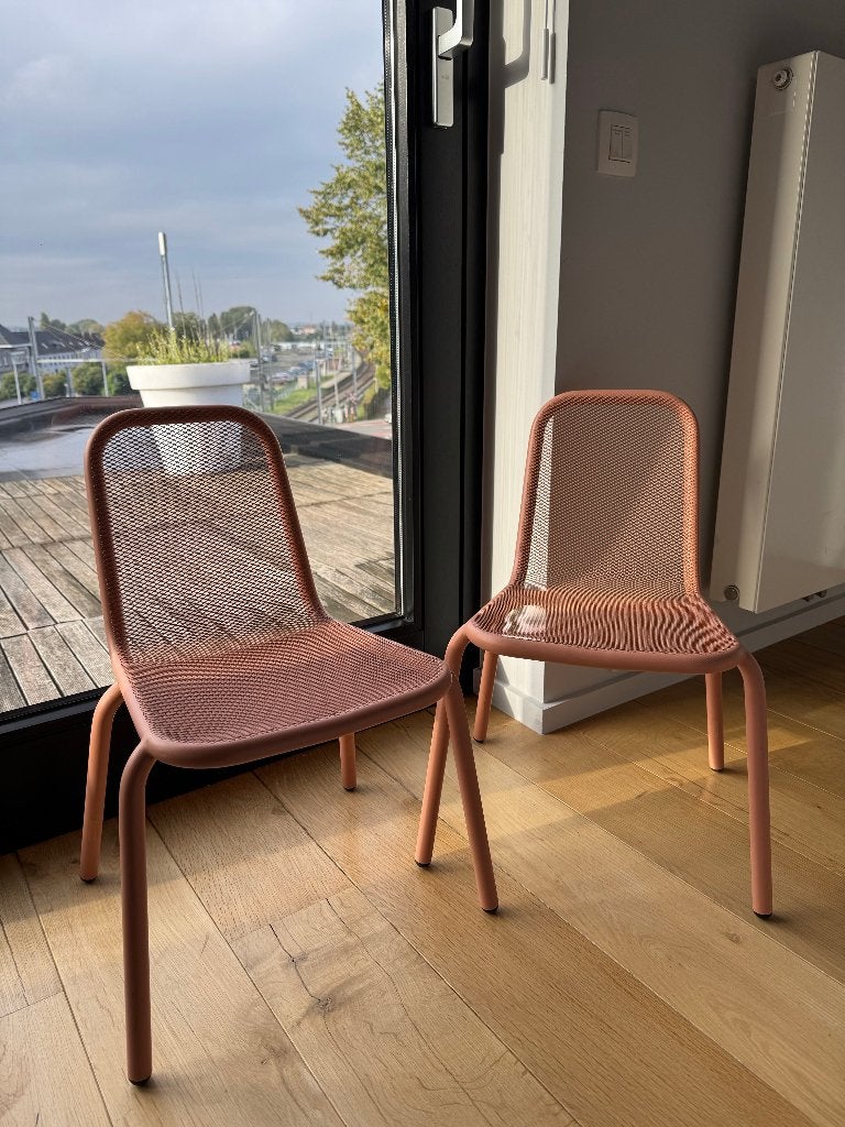 2x Todus Starling mini (design kinderstoel), Tuin en Terras, Ophalen, Zo goed als nieuw, Metaal, Stapelbaar