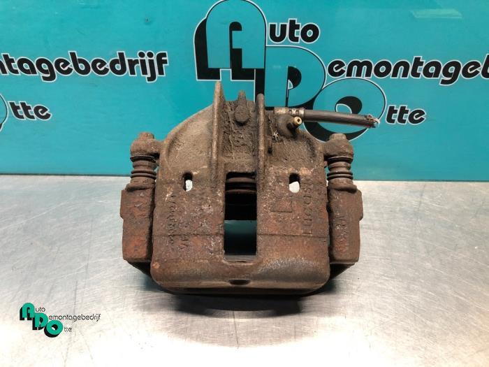 Remklauw (Tang) links-voor van een Volvo V40, Gebruikt, -, -, Ophalen of Verzenden