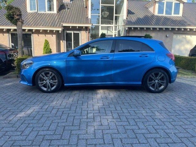 Mercedes-Benz A-klasse 250 4MATIC URBAN PANO NAVI PDC, Auto's, Mercedes-Benz, Automaat, Gebruikt, 155 kW, Blauw