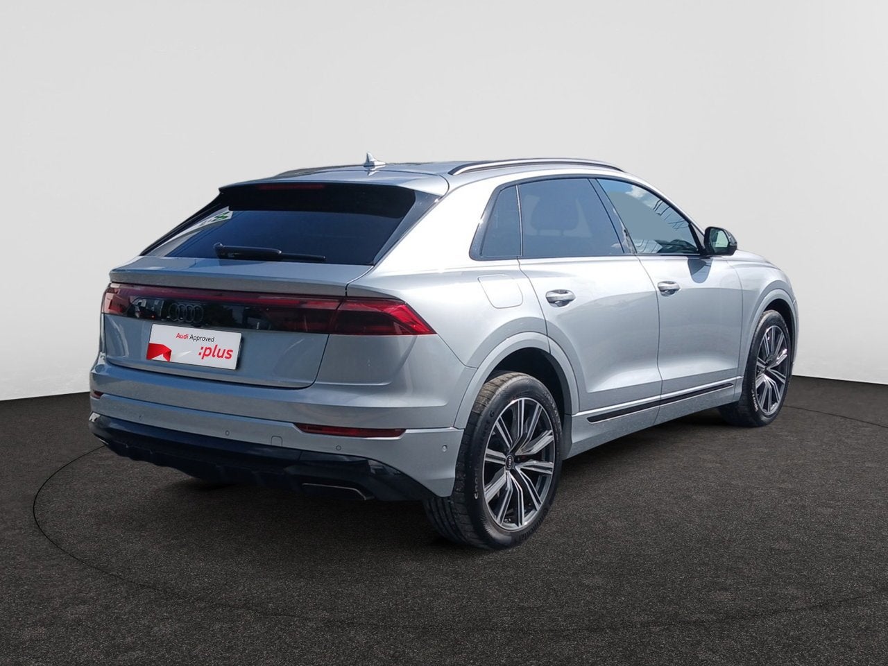 Audi Q8 SUV e-hybrid (PHEV) Audi Q8 SUV   60 TFSI e quattro, Auto's, Automaat, https://public.car-pass.be/vhr/ddb04458-2f27-4041-8aa7-ac175f50c14b