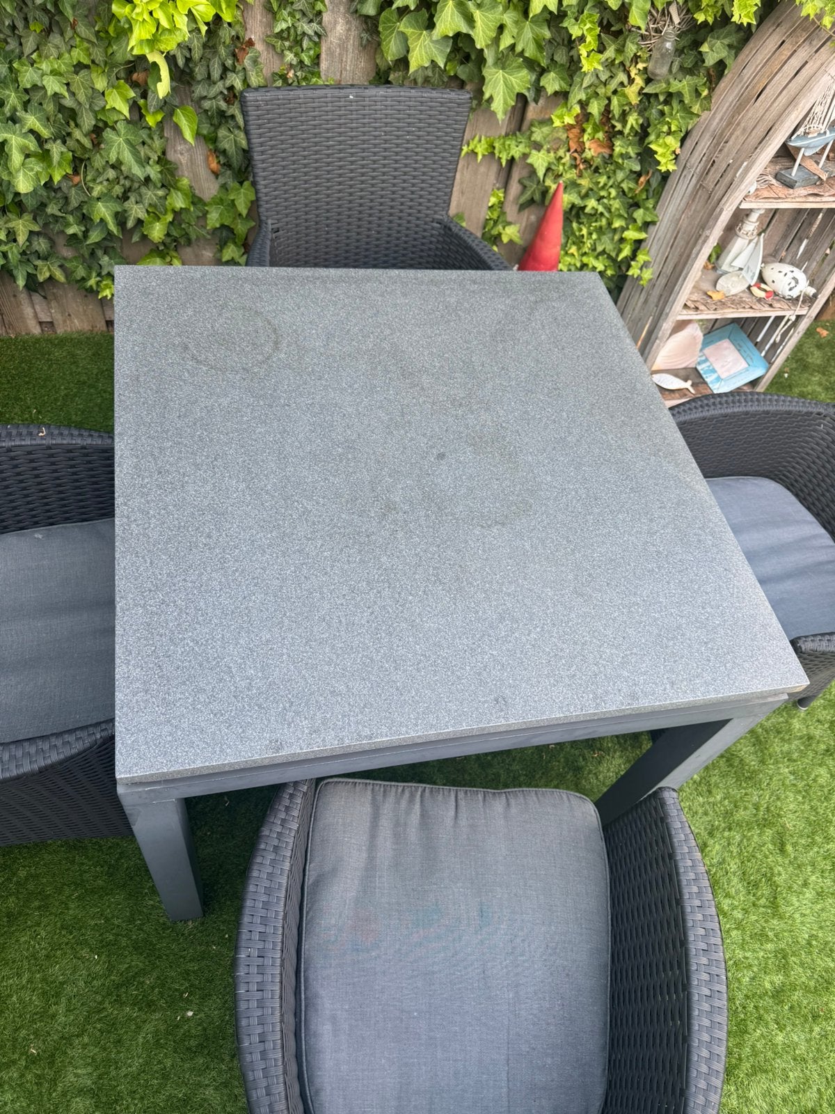 Eettafel met natuur stenen blad en 4 stoelen, Tuin en Terras, Ophalen, 4 zitplaatsen, Gebruikt, Eettafel