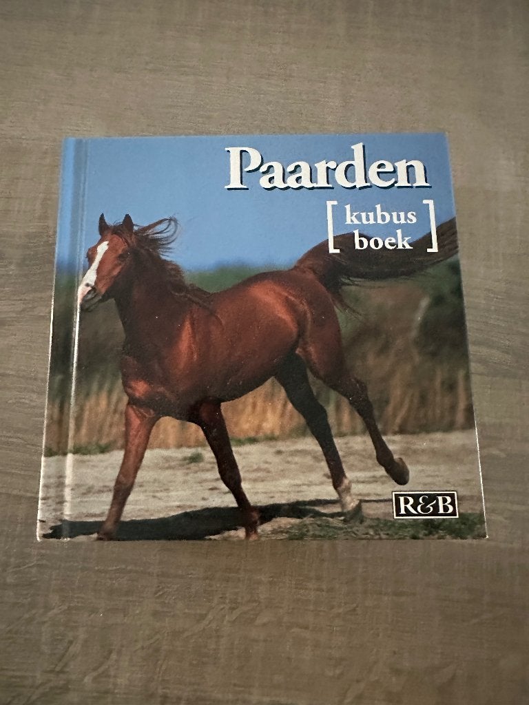 Paarden - kubusboek, Livres, Animaux & Animaux domestiques, Enlèvement, Comme neuf, Chevaux ou Poneys