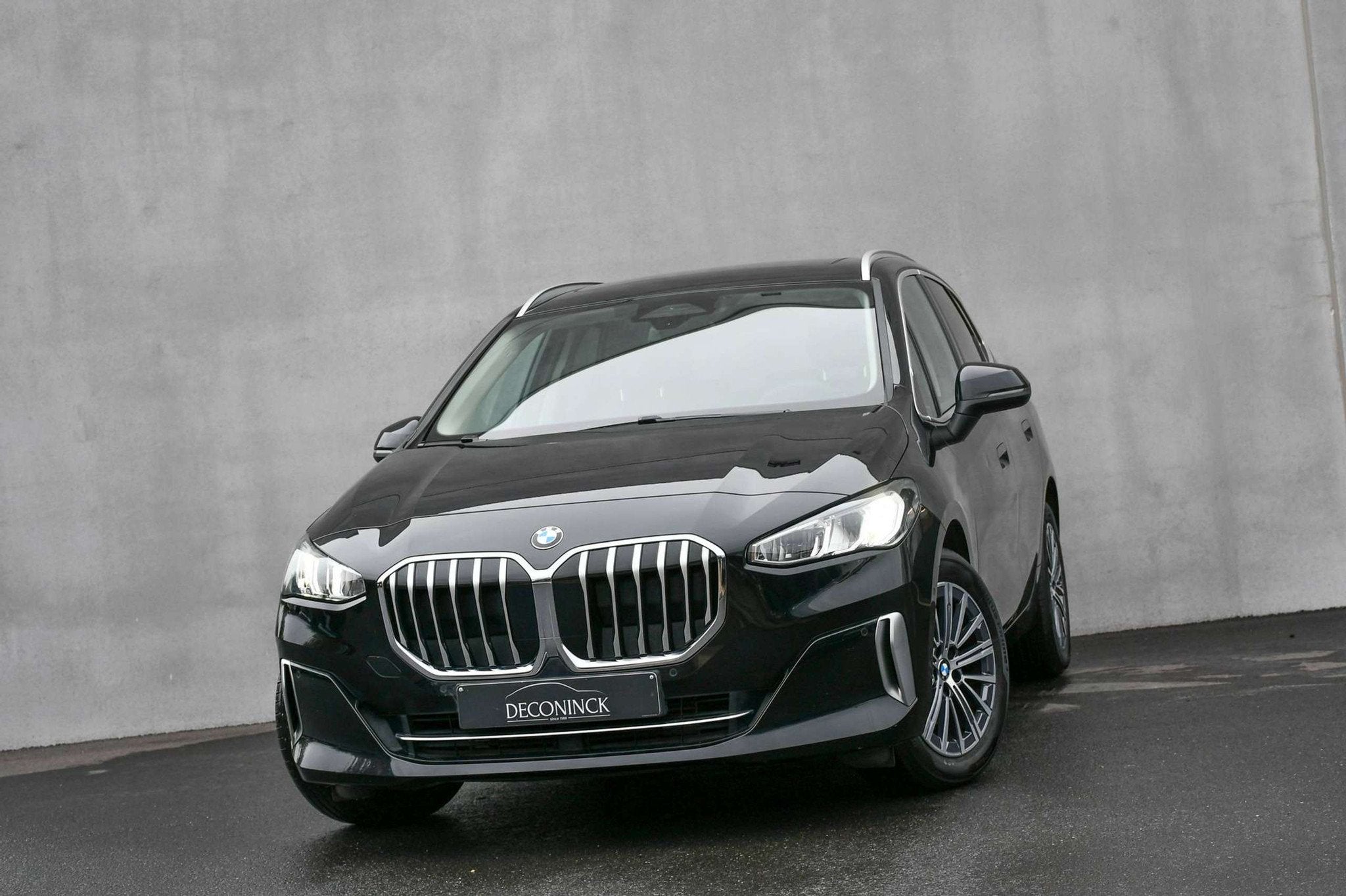 BMW 2 Serie 218 Active Tourer 218iA *CAMERA*LEDER*SPORTSEATS, Automaat, Zwart, Overige carrosserie, Benzine