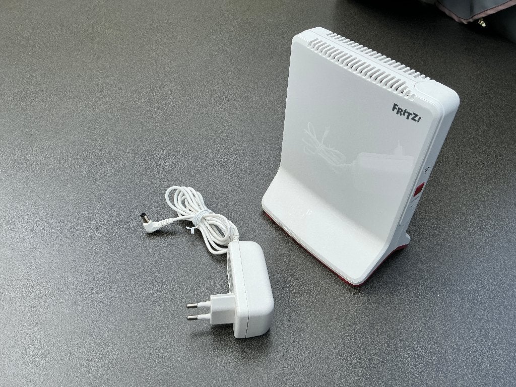 FRITZ! 3000 - Wifi Mesh - Tri-band Repeater/versterker ., Computers en Software, WiFi-versterkers, Ophalen of Verzenden, Zo goed als nieuw
