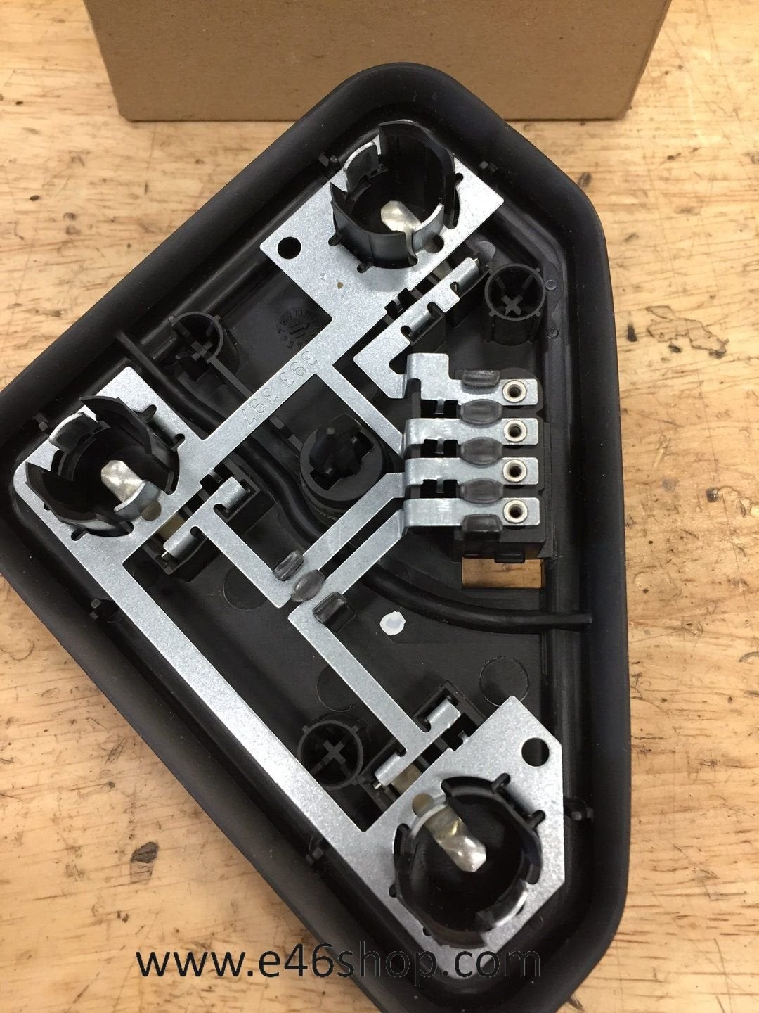 Achterlicht lamphouder links BMW E39 FL oe 63218371325 NIEUW, Auto-onderdelen, -, -, Nieuw, Ophalen of Verzenden