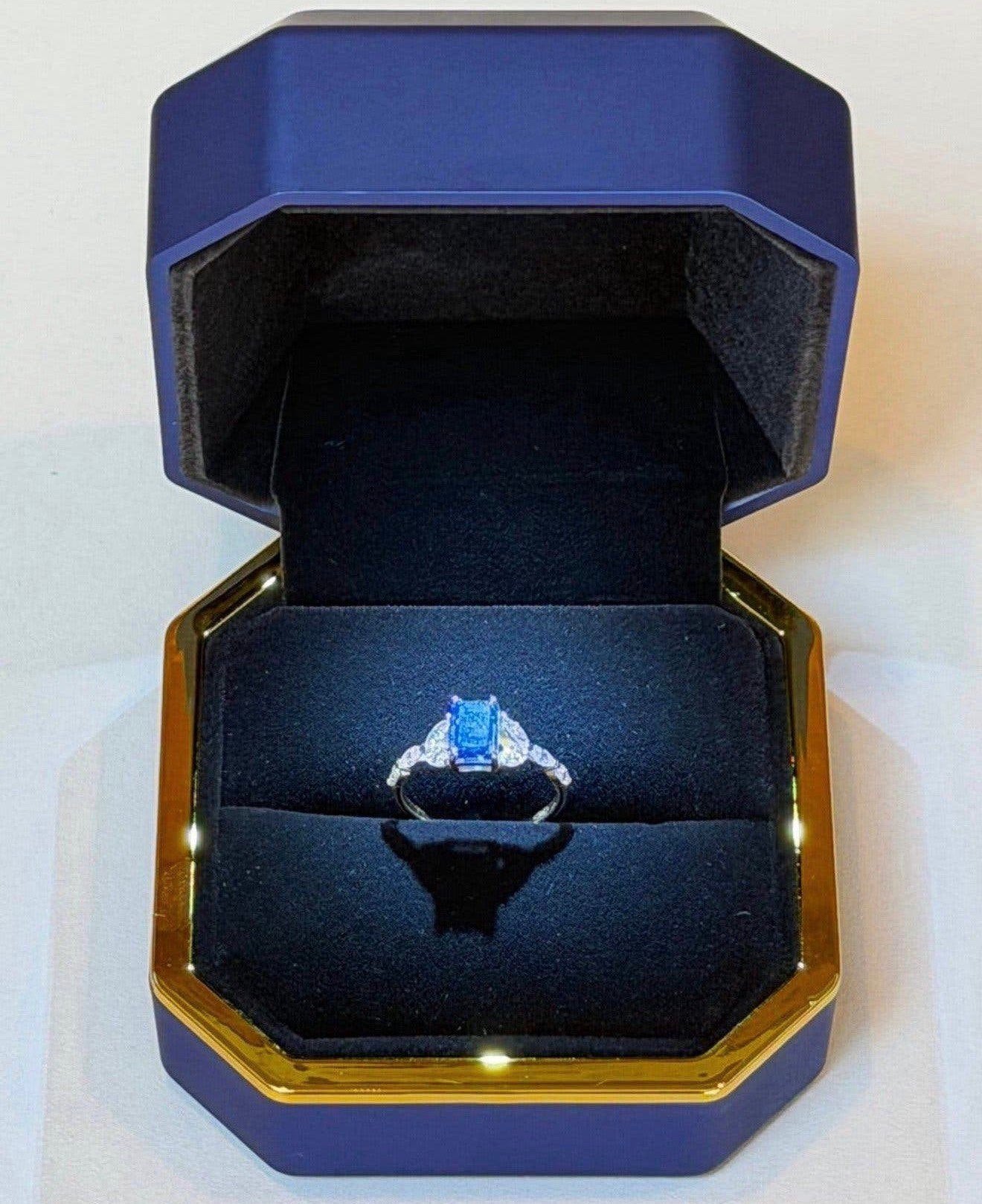 14K gouden verlovingsring met zeldzame blauwe diamant 17,5mm, Neuf, Or, 17 à 18, Jaune