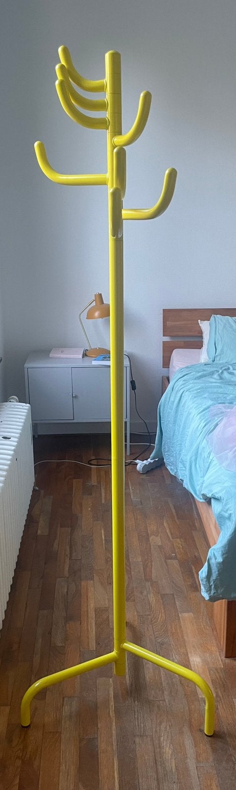 Porte manteau jaune, Ophalen, Zo goed als nieuw
