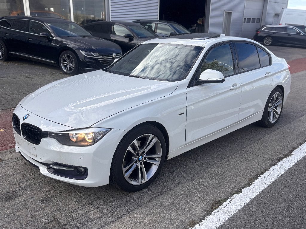 320D SPORT /LEDER/ZEER NETTE STAAT TOP ONDERHOUDEN GARANTIE, Auto's, BMW, 1995 cc, Zwart, Wit, Bedrijf