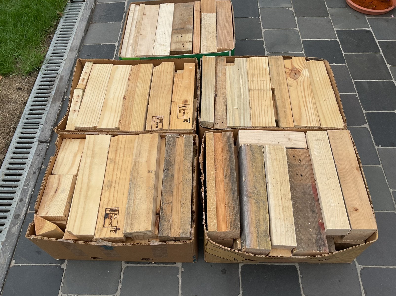 BRANDHOUT, Minder dan 3 m³, Ophalen, Overige houtsoorten, Blokken