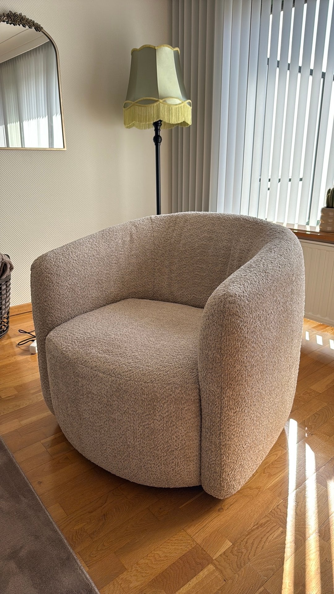 Beige draaiende fauteuil, Ophalen, Zo goed als nieuw, 75 tot 100 cm
