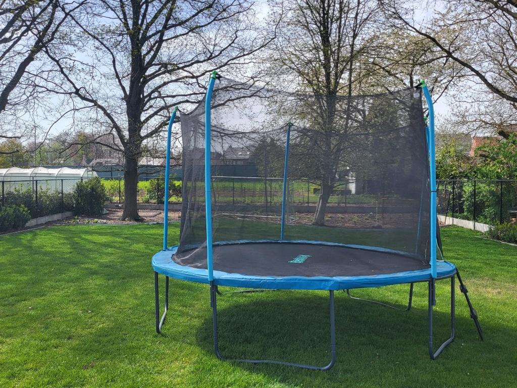 Trampoline, Kinderen en Baby's, Speelgoed | Buiten | Trampolines, Ophalen, Zo goed als nieuw