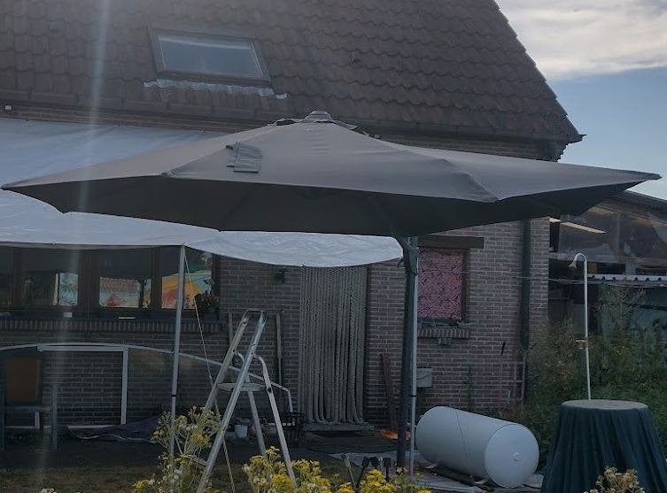 Gezocht, deffecte hangparasol Life/Cyprus, Ophalen, Kantelbaar