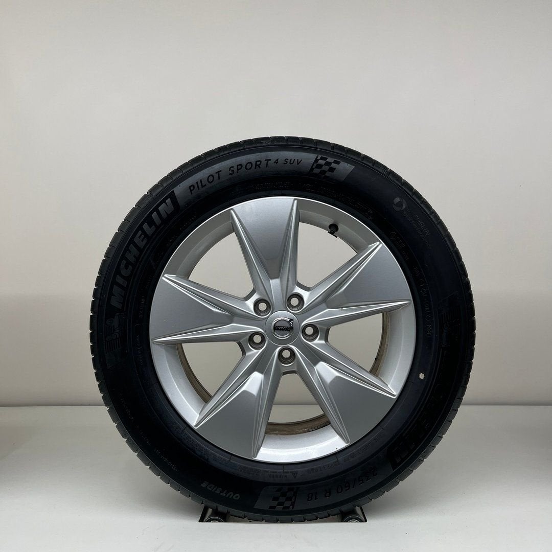 Volvo XC60 - 18 inch - zomerbanden, Auto-onderdelen, Banden en Velgen, 18 inch, Gebruikt, Banden en Velgen, Ophalen of Verzenden