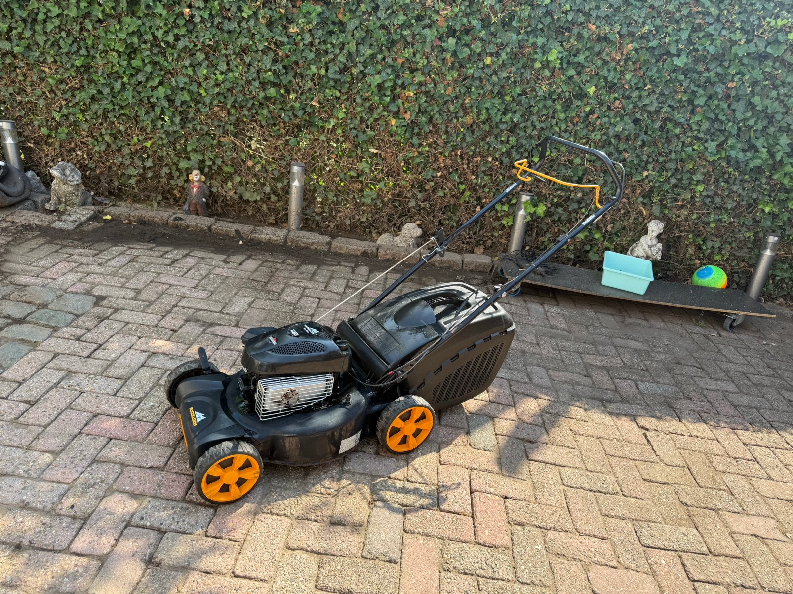 McCulloch M46-450CD Zelftrekkende Benzine Grasmaaier, Tuin en Terras, Grasmaaiers, Ophalen, Zo goed als nieuw, Opvangbak