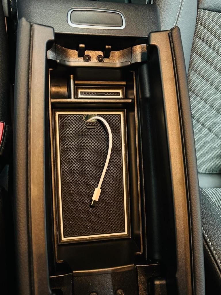 Verdeler middenarmsteun Mercedes CLA X118, Ophalen, Zo goed als nieuw
