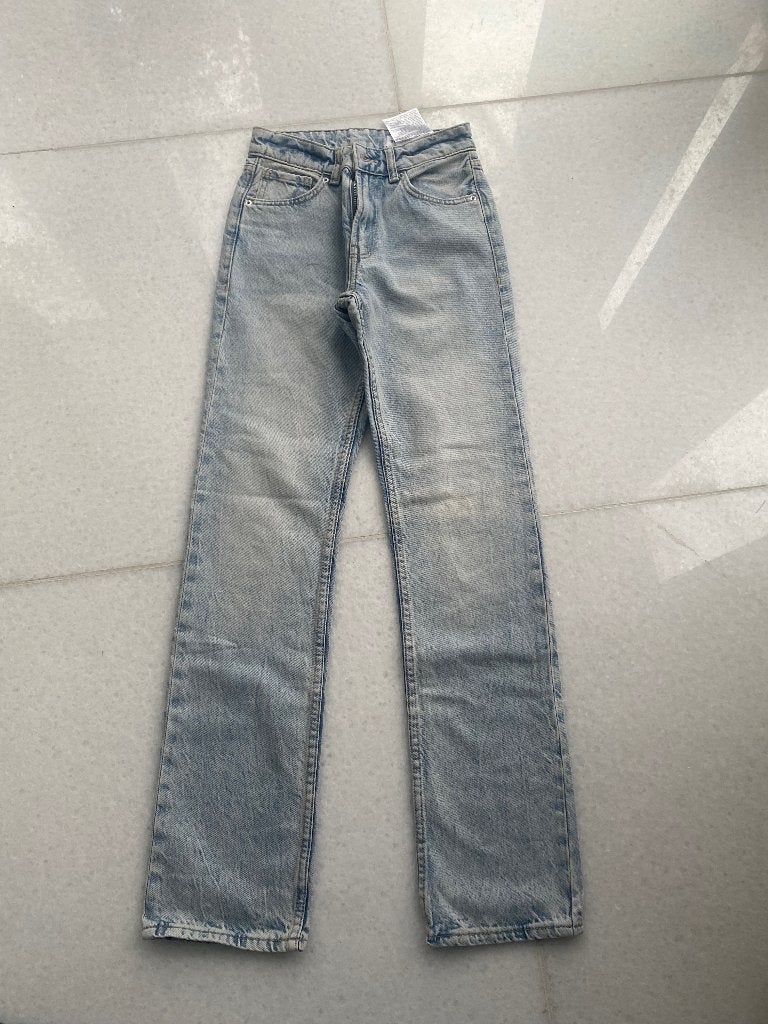 Jean coupe droite Bershka bleu clair taille 32, Enlèvement ou Envoi, Bershka, Porté, Bleu