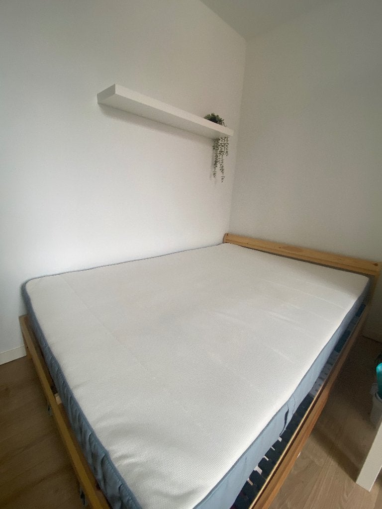 Lit double 140x200cm, Huis en Inrichting, Slaapkamer | Bedden, Ophalen, Verstelbaar, Beige, Tweepersoons