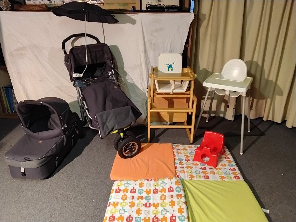 Set baby materialen, Kinderen en Baby's, Ophalen, Gebruikt, Combiwagen, Luchtbanden
