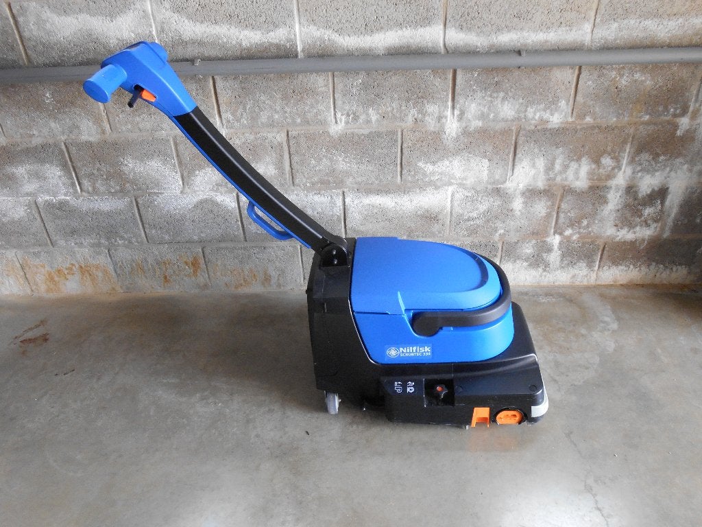 kuismachine nilfisk scrubtec 334, Enlèvement, Comme neuf, Machine de nettoyage à brosse