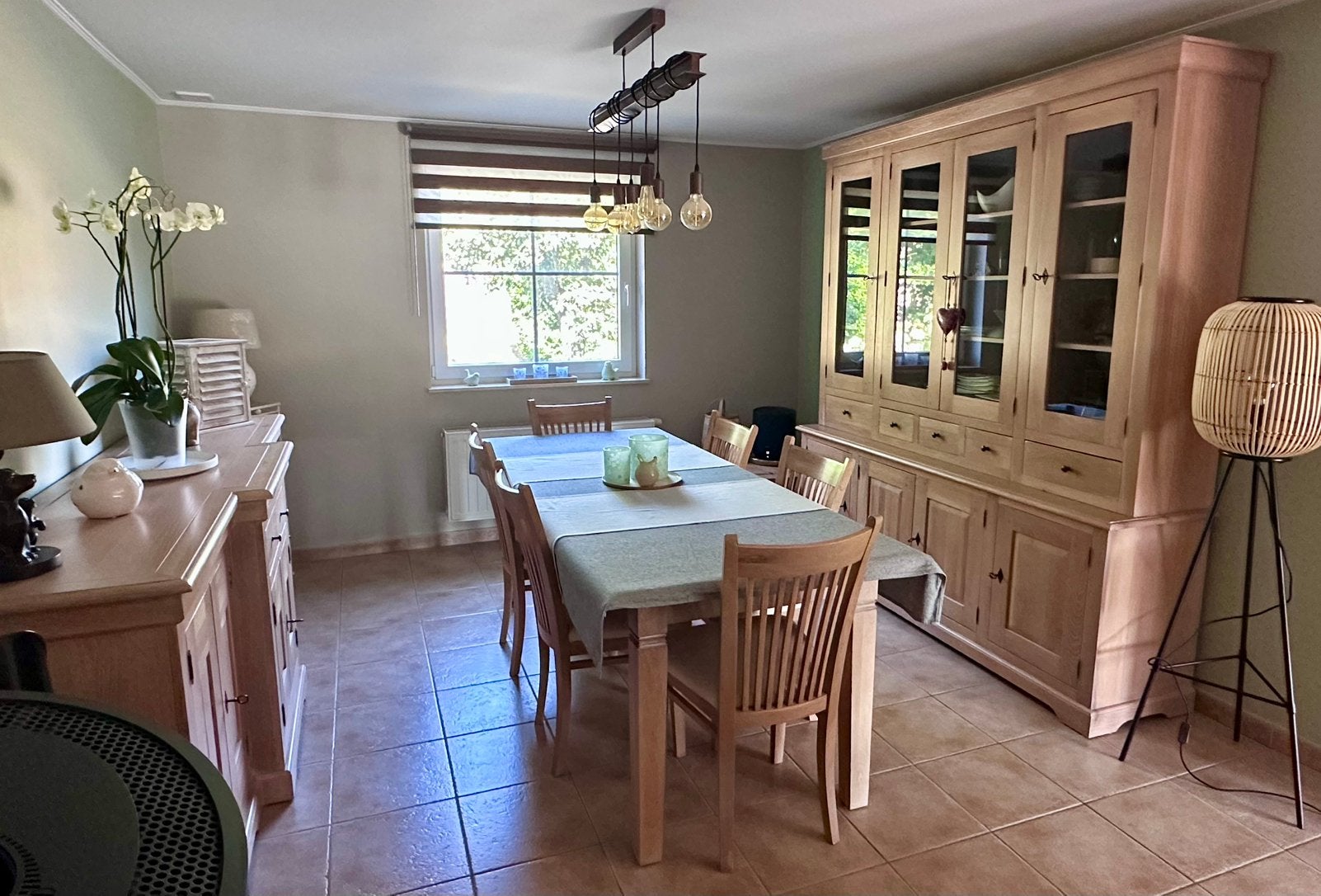Tafel van gebleekt eikenhout + 6 stoelen, Ophalen, Zo goed als nieuw
