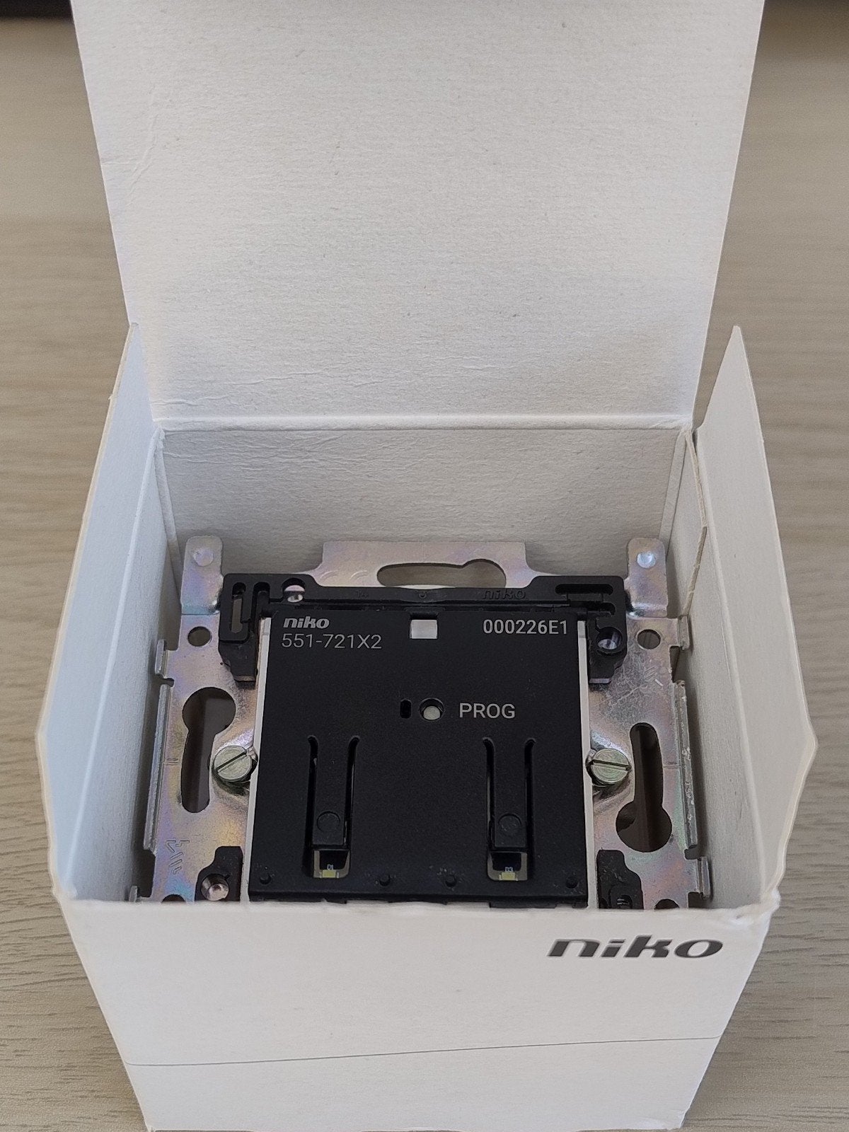 Niko geconnecteerde dubbele schakelaar Easywave - NIEUW!, Doe-het-zelf en Bouw, Elektriciteit en Kabels, Nieuw, Schakelaar, Ophalen