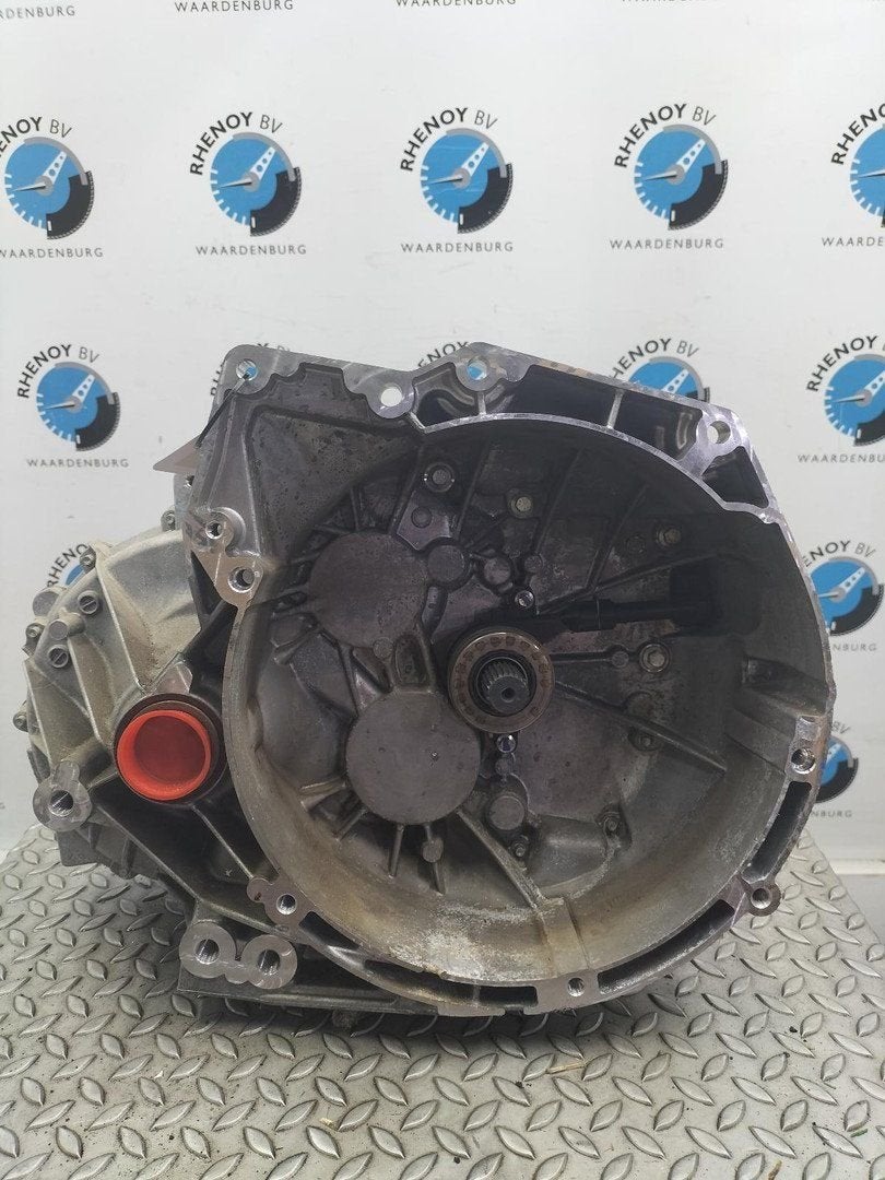 FORD TOURNEO CONNECT SWB Trend TRANSMISSIE / VERSNELLINGSBAK, Enlèvement ou Envoi, Utilisé, ARN reconnu