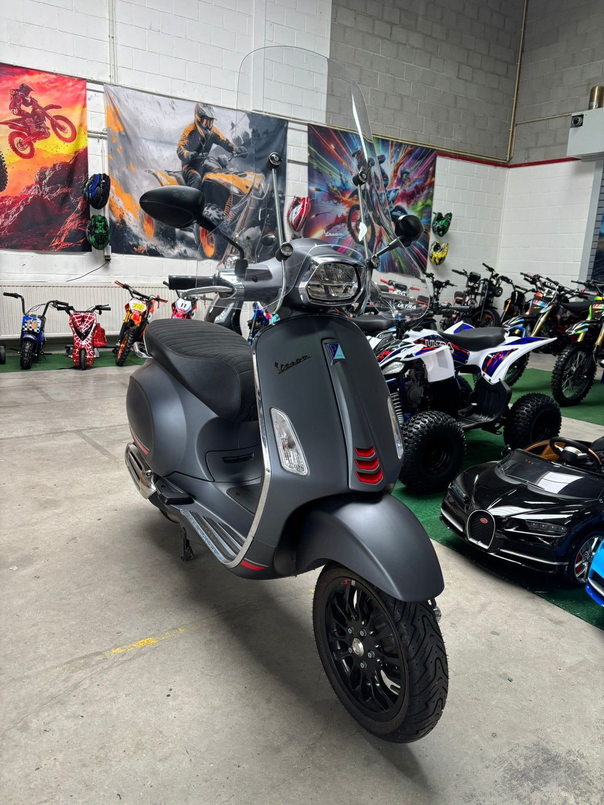 NIEUWSTAAT Vespa Sprint 50cc 1273km ORIGINEEL Snorscooter, Ophalen, Vespa S, Zo goed als nieuw