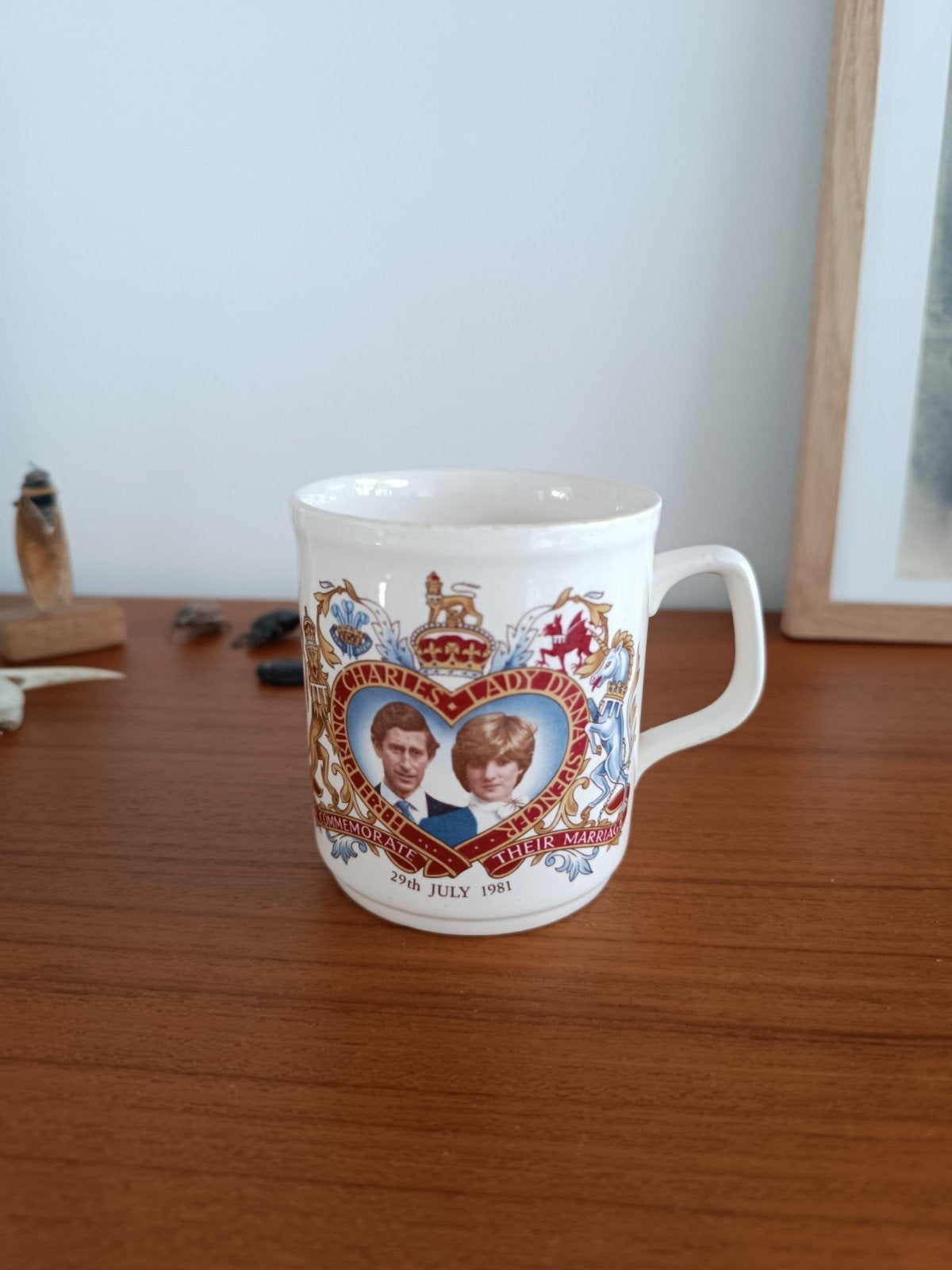 Coupe commémorative du mariage de Diana et Charles, Enlèvement ou Envoi