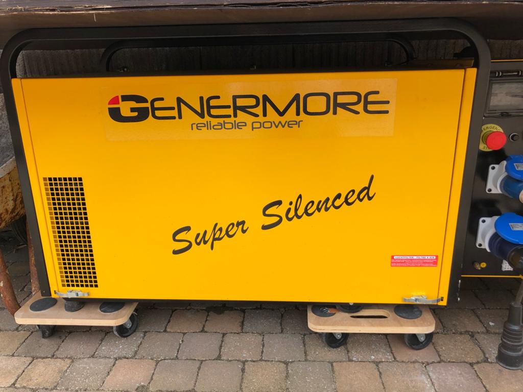 Stroomgenerator, Doe-het-zelf en Bouw, Aggregaten, Ophalen, Benzine, Zo goed als nieuw, Geluidgedempt