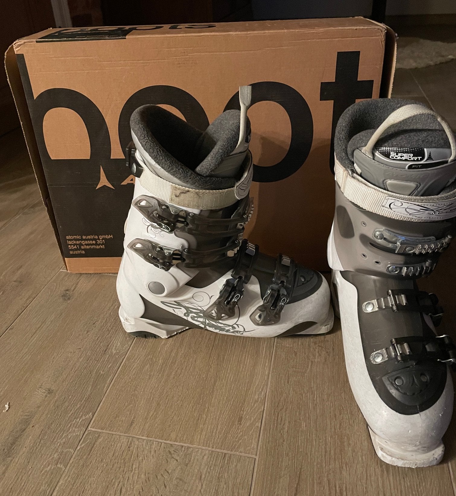 Dames skischoenen Atomic, Ophalen, Gebruikt