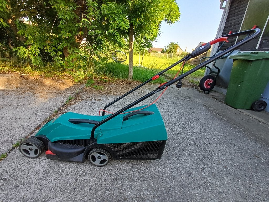 Grasmaaier - Bosch ARM32, Tuin en Terras, Grasmaaiers, Ophalen, Cirkelmaaier, Gebruikt, Elektrische grasmaaier