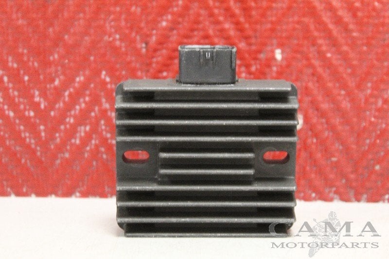 REGULATEUR DE TENSION YP 400 Majesty 2004-2006 (YP400), Yamaha Motor Europe N.V., Utilisé, Customersupport@yamaha-motor.co.uk