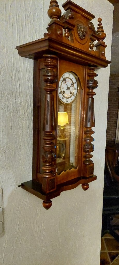 Pendule murale vintage en bois, balancier + clé, marche bien, Enlèvement ou Envoi