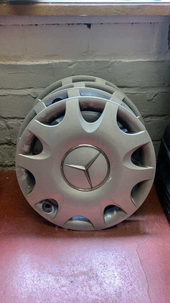 4 mercedes velgen/doppen, Ophalen, Gebruikt