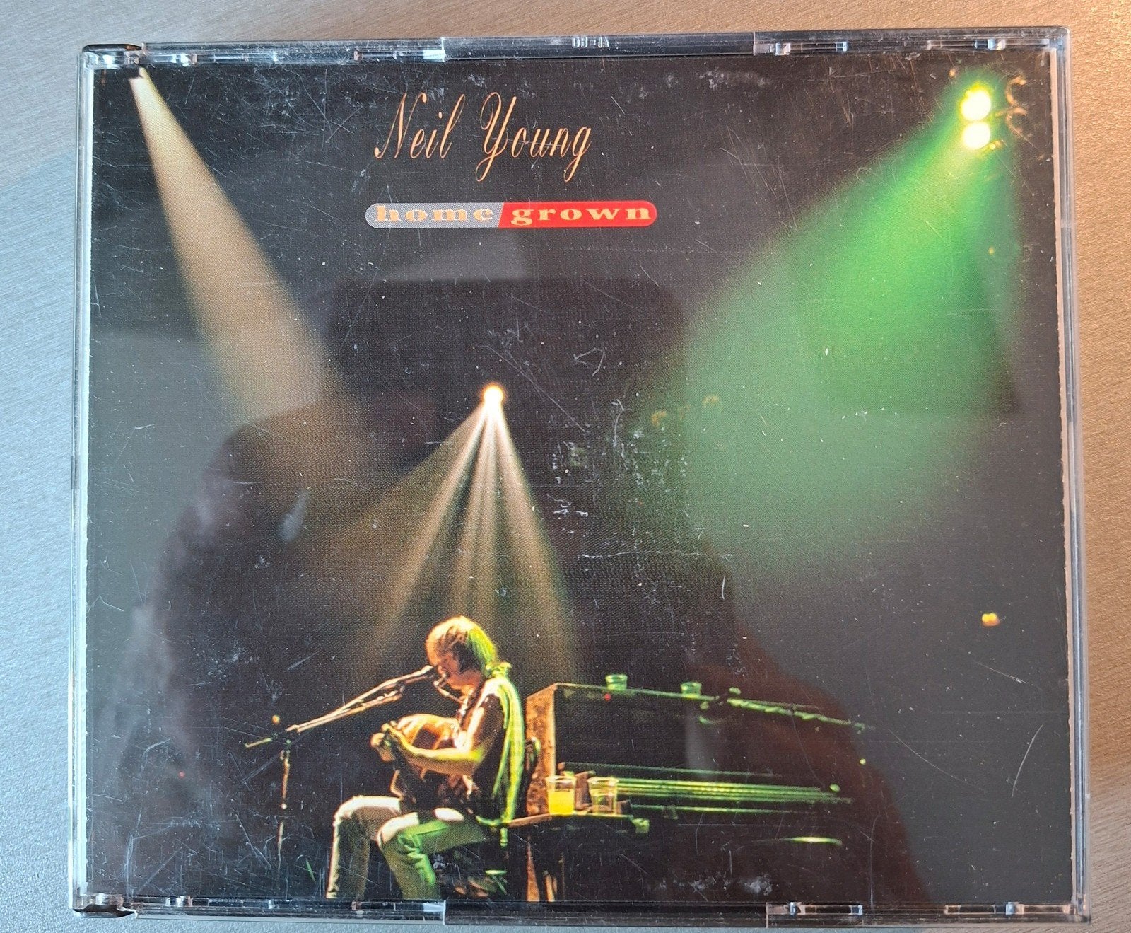 2cd box. Neil Young.  Home Grown (Live  Santa Cruz, 1990)., Ophalen of Verzenden